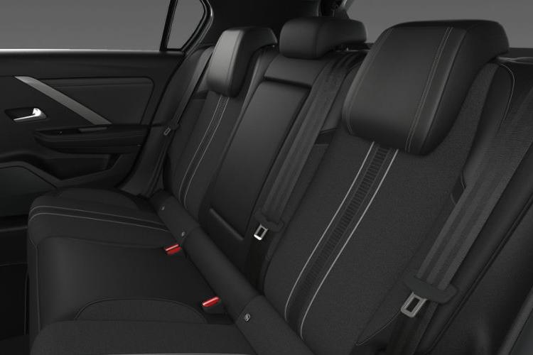 VAUXHALL ASTRA ELECTRIC HATCHBACK 115kW Design 54kWh 5dr Auto
